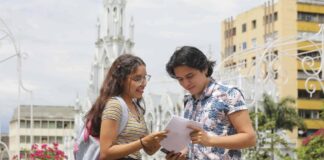 Jóvenes con bajos recursos económicos serán beneficados con las becas de Google.