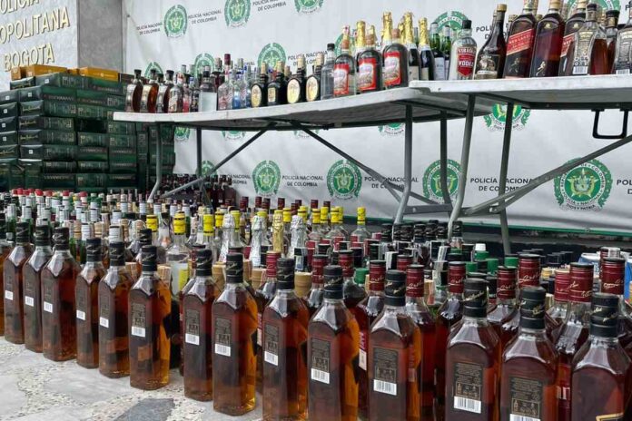 En Bogotá más de 3.600 botellas han sido incautadas con un valor aproximado de $450 millones de pesos. Foto: Policía Nacional