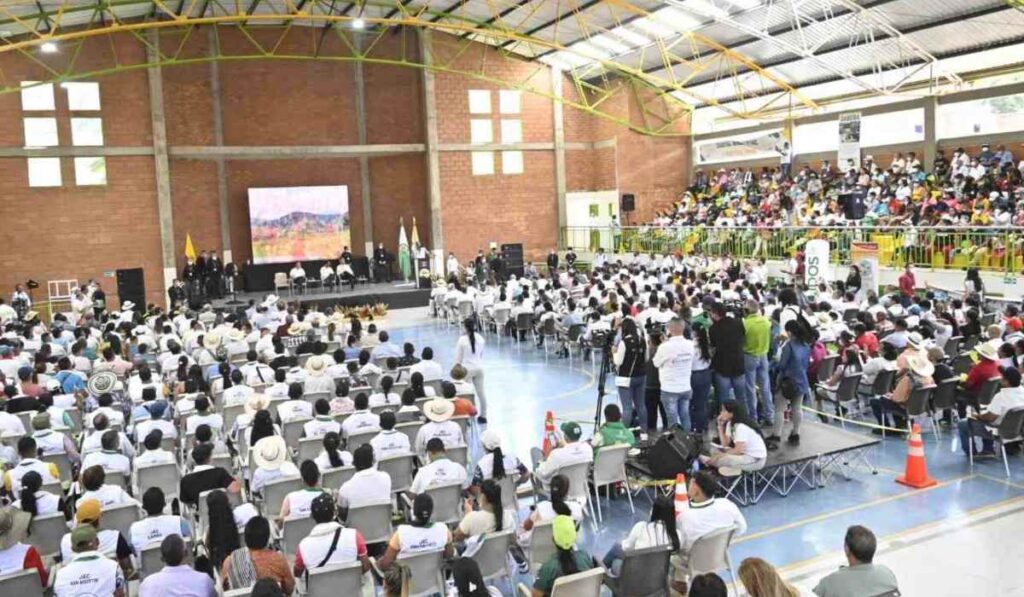 “Código Minero en Colombia hay que reformarlo”: Gustavo Petro