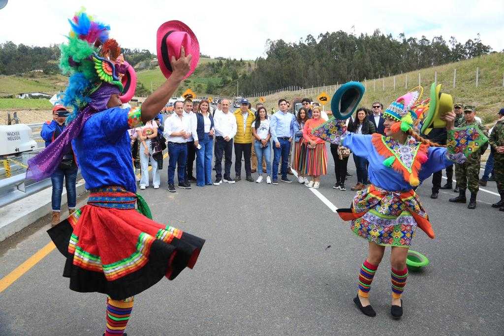 Via 4G en Nariño, tuvo una inversión de $2.5 billones y generó más de 13.600 empleos. Foto: Cortesía ANI