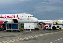 Aviones de Avianca y Viva Air