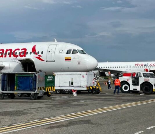 Aviones de Avianca y Viva Air