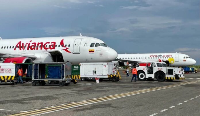 Aviones de Avianca y Viva Air