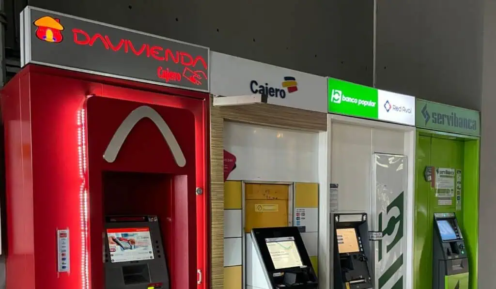 Así serán los retiros en cajeros de Davivienda tras unión con Scotiabank Colpatria: ¿Serán gratis? retiros en cajeros de Davivienda