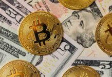 Monedas con el símbolo del bitcoin