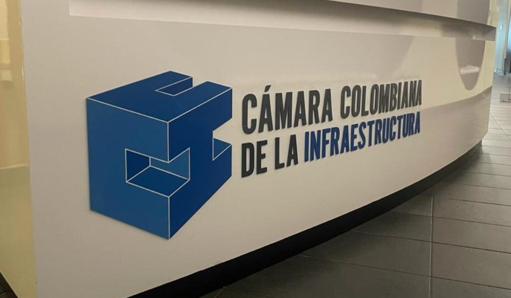 Invías dejó sin ejecutar más de $1 billón y frenó 60 obras clave en 2025: CCI Cámara Colombiana de la Infraestructura (CCI)