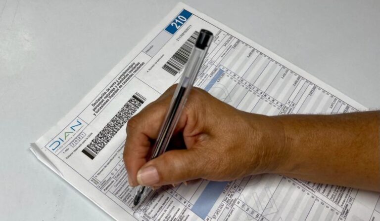 devolución de saldos a favor en la declaración de renta en Colombia