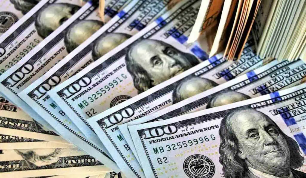 Aproveche que el dólar en Colombia está bajando para ir a casas de cambio Dólar en Colombia