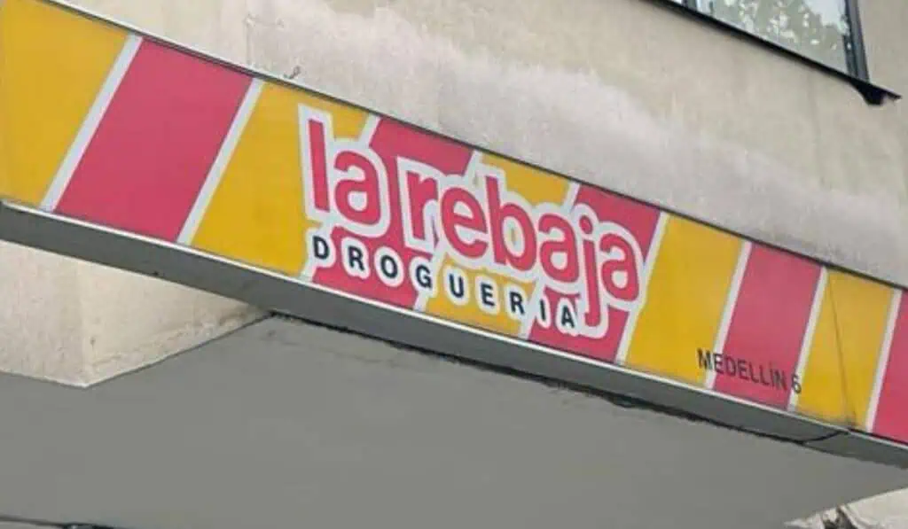 Tradicional droguería se convertirá en puestos de salud por orden del Gobierno Petro Drogas La Rebaja.