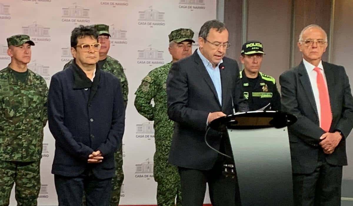 Gobierno de Colombia suspende cese al fuego con el ELN