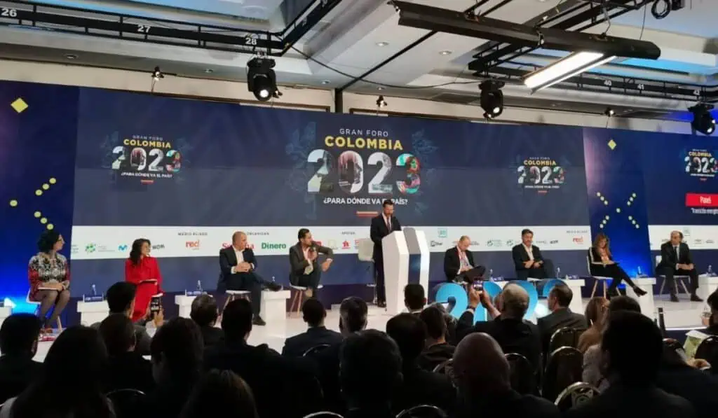 UPME habla sobre contratos de petróleo y gas e informe de ministra Irene Vélez UPME