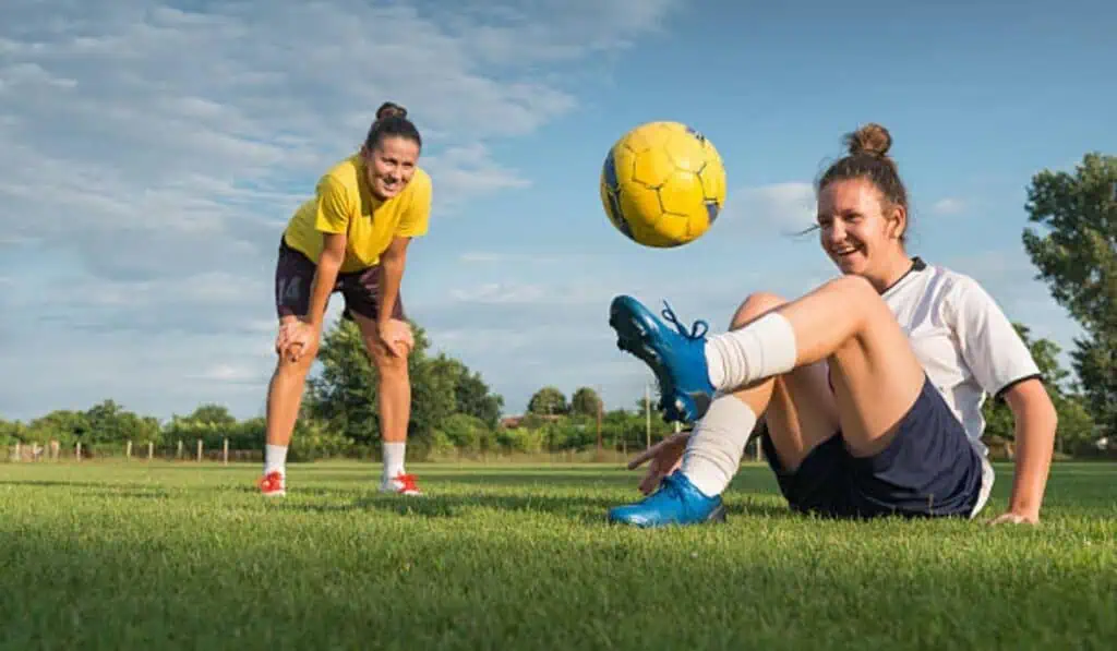 Grupo Bimbo apoyará la inclusión del fútbol femenino en Latinoamérica Fútbol femenino