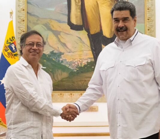 Gustavo Petro, presidente de Colombia, y Nicolás Maduro, presidente de Venezuela