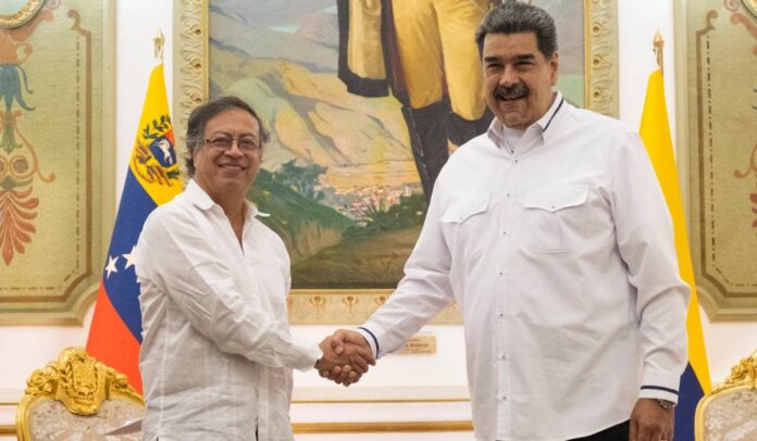 Gustavo Petro, presidente de Colombia, y Nicolás Maduro, presidente de Venezuela