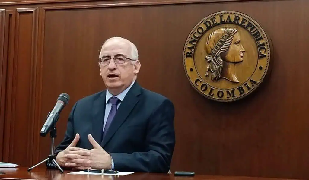 Banco de la República de Colombia volvió a subir tasas de interés: estos fueron sus argumentos Leonardo Villar, gerente del Banco de la República de Colombia