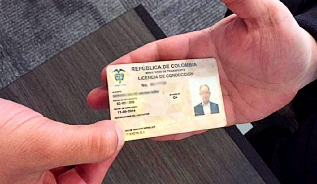 Licencia de conducción en Colombia