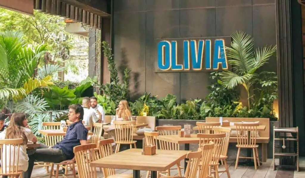 Empresa de restaurantes Olivia y Clap Burguers revela sus planes en Colombia para 2023 Olivia