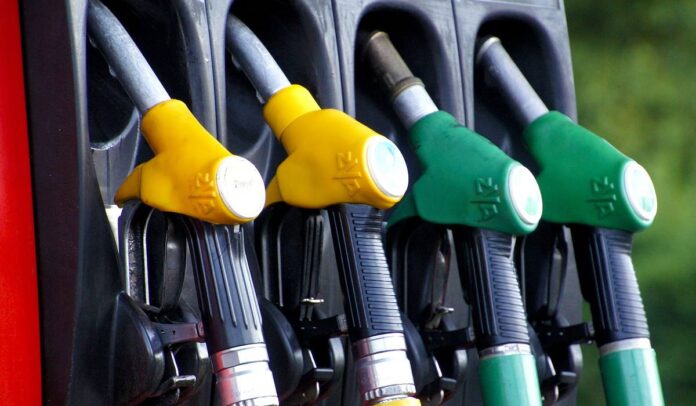 Precio de la gasolina en febrero de 2023.