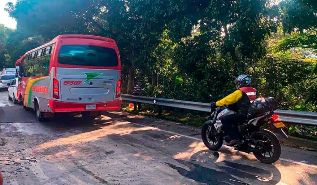 Los tres ferrocarriles y las dos megavías que licitará el gobierno Petro Villeta - Guaduas