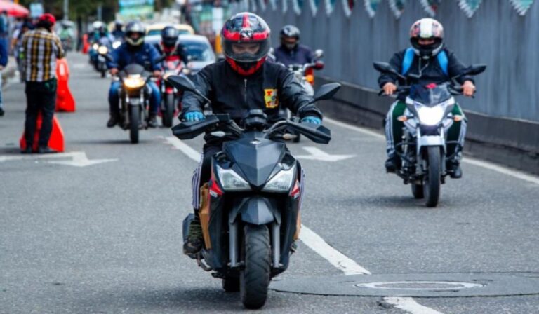 Nueva ley permite fuertes multas e inmovilización para motos en Colombia: así funciona