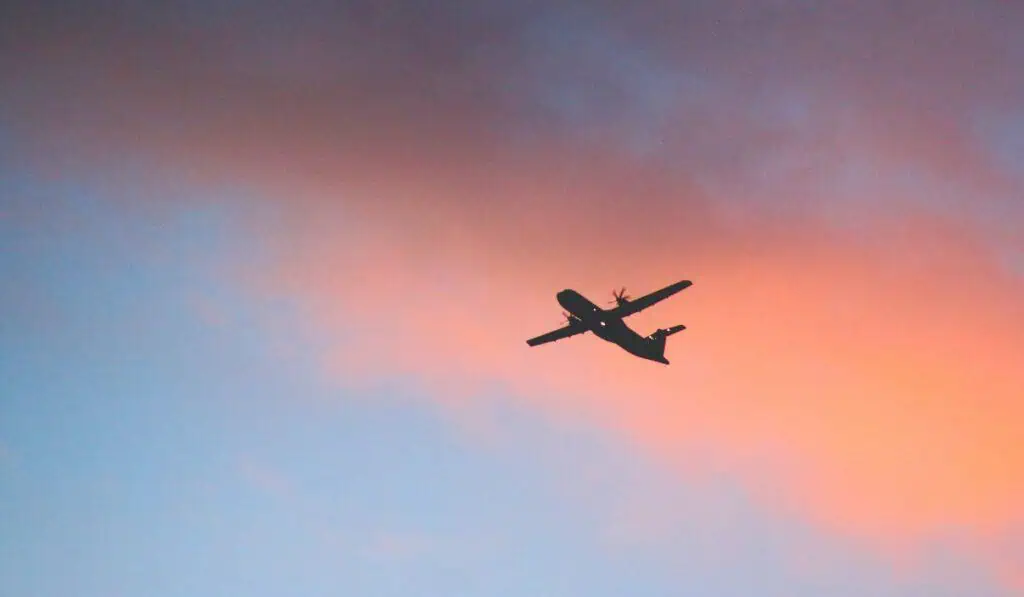 Más de 180.000 viajeros se movilizarán por los aeropuertos de Colombia este puente de Reyes viajeros