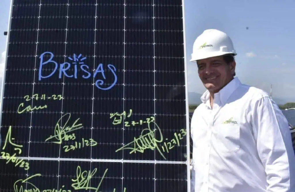 Ecopetrol y AES Colombia inauguraron ecoparque de energía solar Brisas en Huila Felipe Bayón, presidente de Ecopetrol. Inauguración del ecoparque solar Brisas