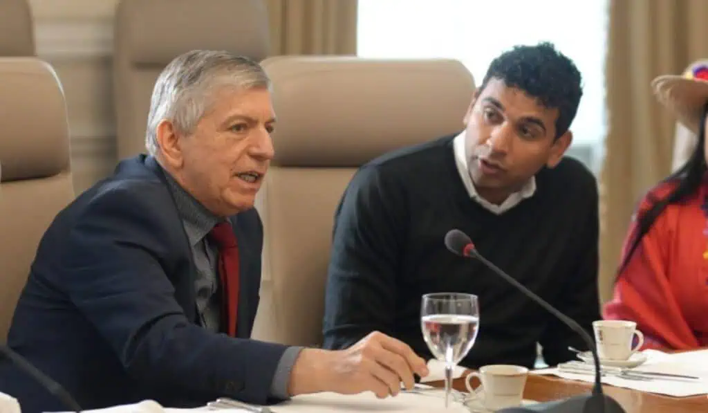 Puja en los partidos Liberal y Verde definirá futuro de las reformas del gobierno Petro Reunión de Gustavo Petro partidos de coalición de gobierno