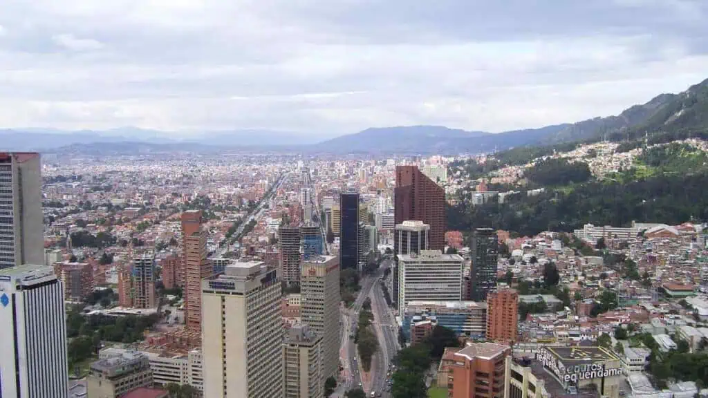 Fenalco propone medidas para mejorar la calidad del aire en Bogotá Contaminación atmosférica en Bogotá
