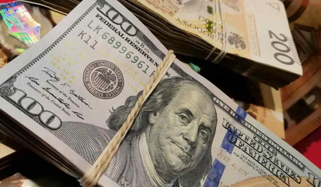 Dólar en Colombia 10 de febrero: cerró la semana con fuerte alza sobre los $4.800 Dölar en Colombia, cerró este viernes sobre los $4.800