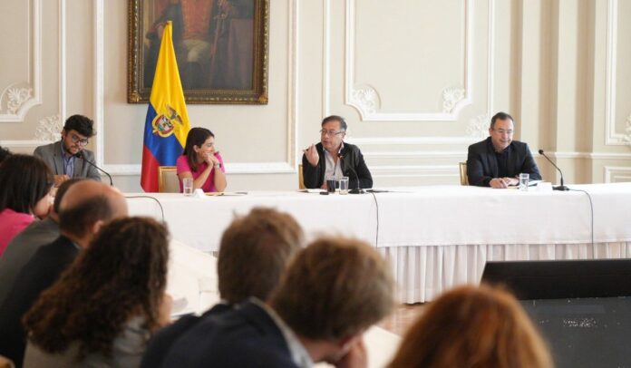 Gustavo Petro se reunió con la OMS por reforma a la salud de Colombia