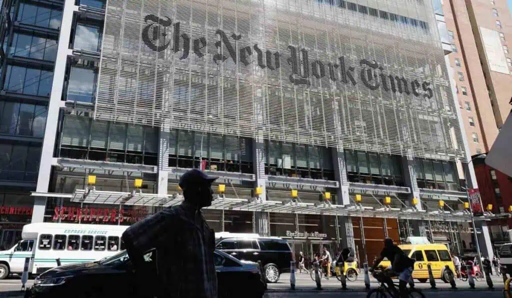 Publicidad y estrategias digitales disparan ingresos del New York Times: alcanzan US$598,3 millones Fachada The New York Times