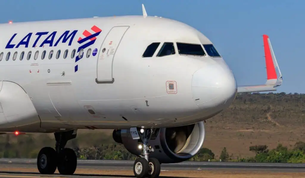 Latam lanza vuelo Bogotá – Madrid: competirá con Avianca, Air Europa e Iberia Aerolínea Latam.