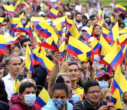 60% de los colombianos creen que hay una ruptura institucional