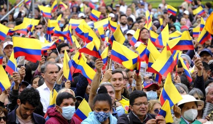 60% de los colombianos creen que hay una ruptura institucional