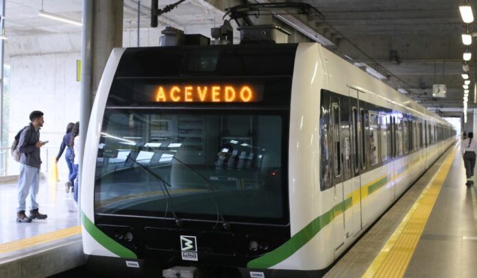 Metro de Medellín en horas pico