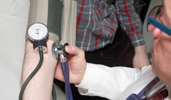 Reforma a la salud en Colombia propone cambios para miembros de un mismo hogar Reforma a la salud en Colombia propone cambios para miembros de un mismo hogar