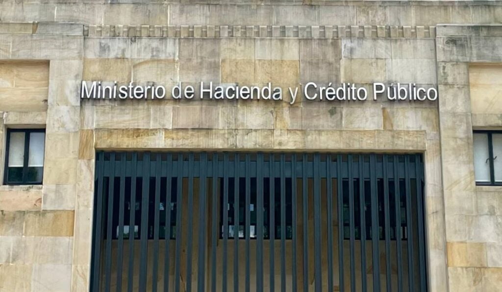 Relevante | MinHacienda ya tiene US$6.000 millones por venta de TES a Pimco; vendría colocación privada de deuda externa Ministerio de Hacienda de Colombia (MinHacienda)