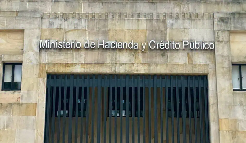 Relevante | MinHacienda ya tiene US$6.000 millones por venta de TES a Pimco; vendría colocación privada de deuda externa Ministerio de Hacienda de Colombia (MinHacienda)