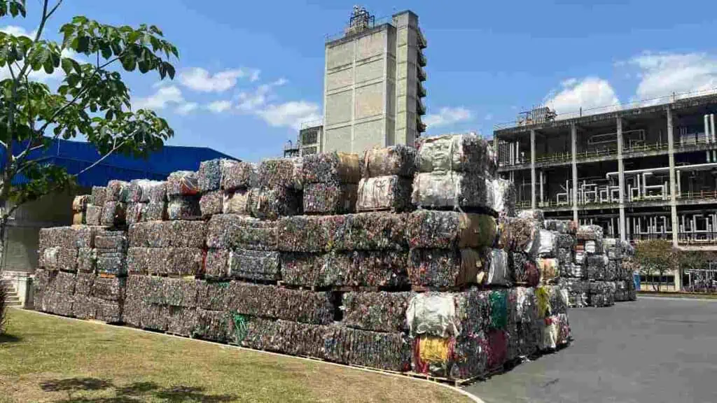 Enka inaugura nueva planta de reciclaje en Colombia: es la quinta más grande del mundo Nueva planta de reciclaje de Enka (2)