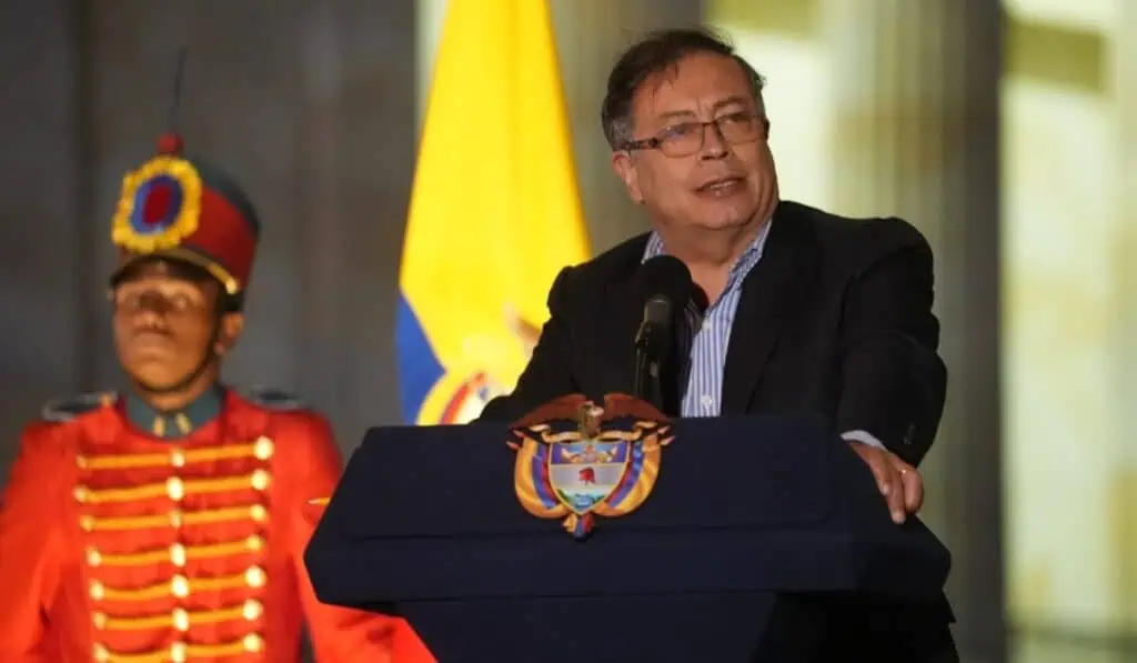 Dir. de Planeación se sincera sobre el Plan Nacional de Desarrollo de Colombia: ¿Se cumplirá? Plan Nacional de Desarrollo: Gobierno reversa intervención a superintendencias de Sociedades y Comercio