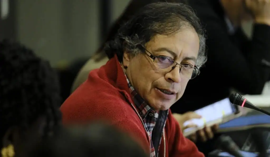 El 53 % de personas en Colombia desaprueba la gestión de Gustavo Petro Gustavo Petro