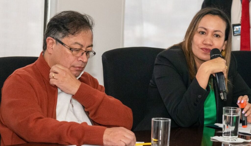 Presidente Gustavo Petro y ministra de Salud, Carolina Corcho