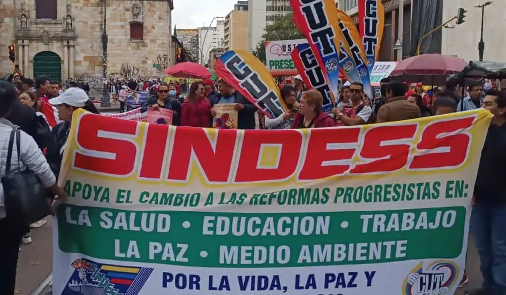 Esto deberá pasar para que los trabajadores puedan hacer huelga en Colombia si se aprueba reforma laboral Reforma laboral en Colombia y cambios a derecho de huelga