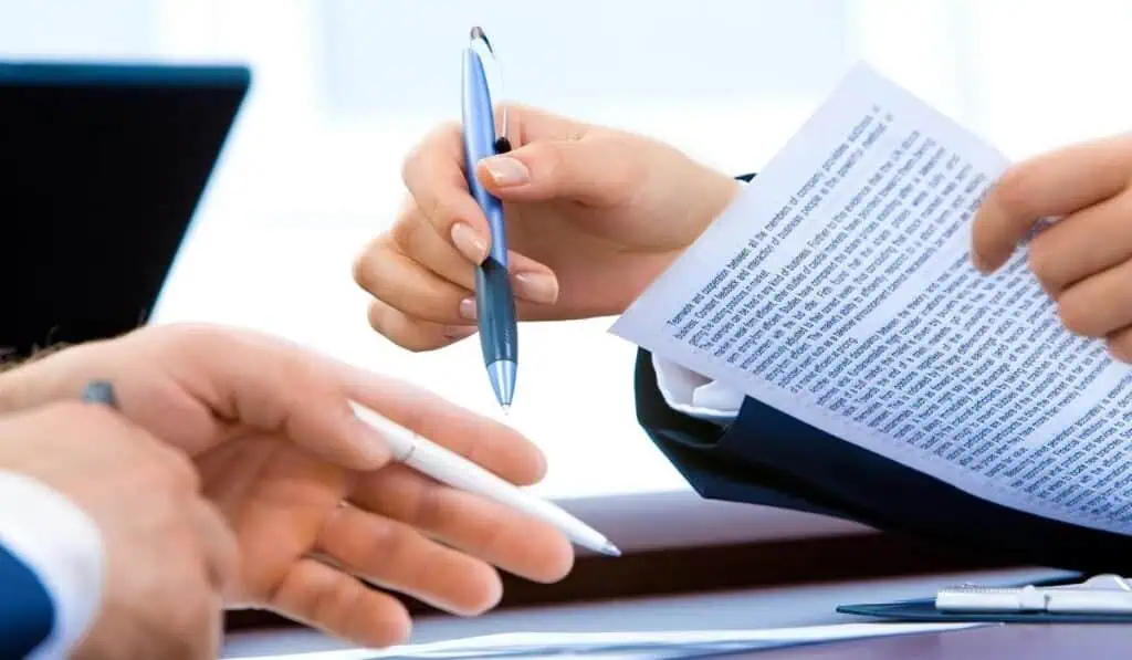 Reforma laboral en Colombia: contratos a término fijo tendrían derecho a vacaciones y prestaciones Reforma laboral en Colombia cambio al contrato a término fijo