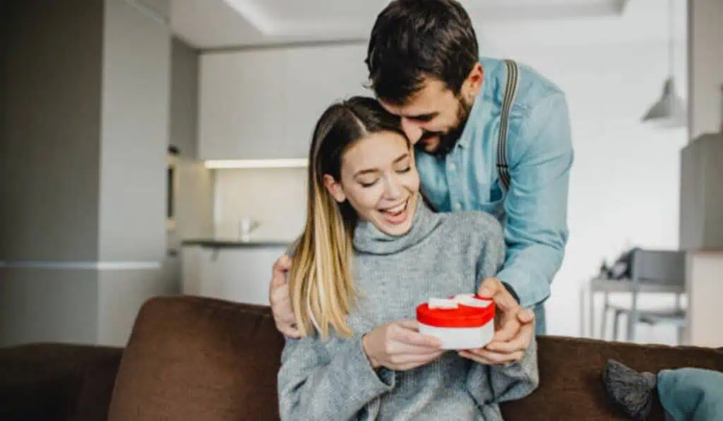 San Valentín en Colombia: así manejan sus finanzas las parejas en esta fecha Aprenda a llevar sus finanzas en pareja.
