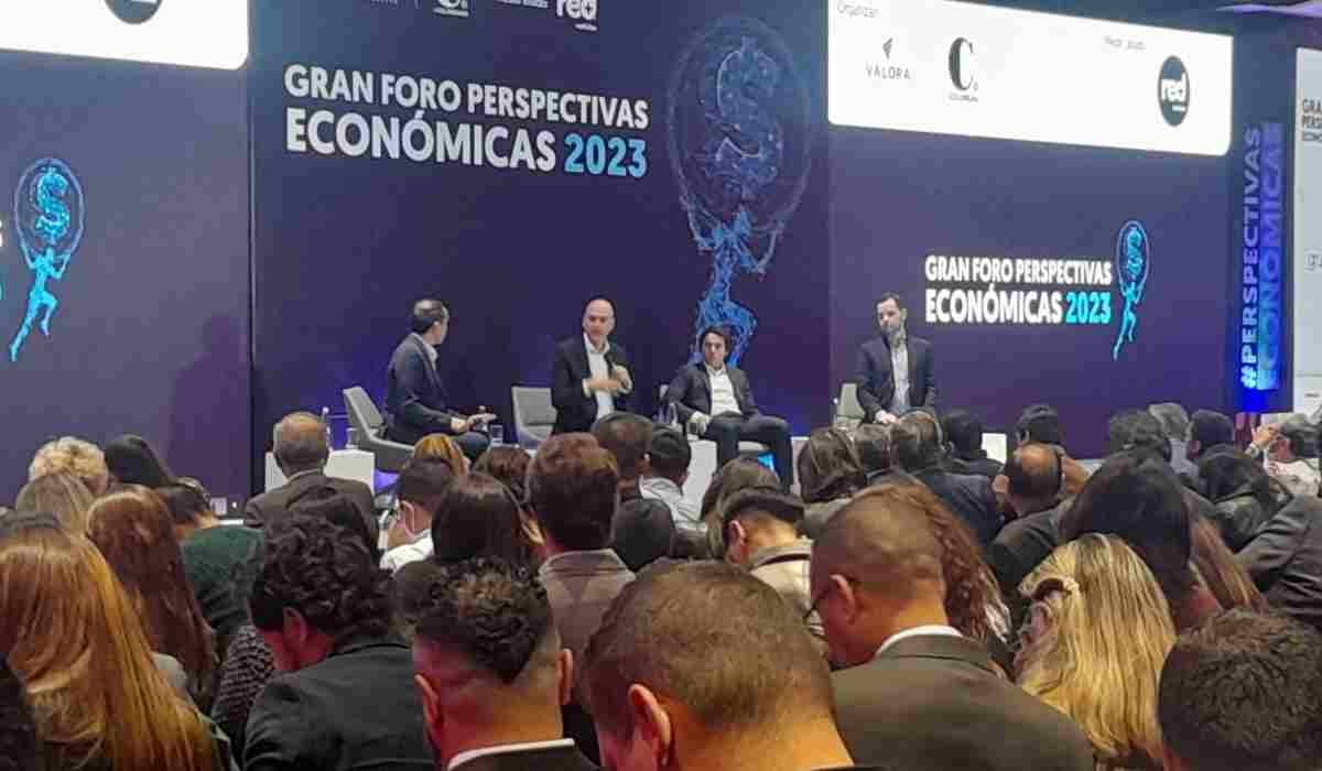 Standard and Poors S&P: Calificación de Colombia podría cambiar de 12 a 24 meses
