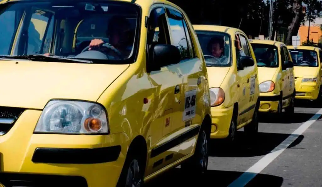 Habrá nuevo paro de taxistas en Bogotá durante julio: Los motivos y fecha Paro de taxistas en Bogotá