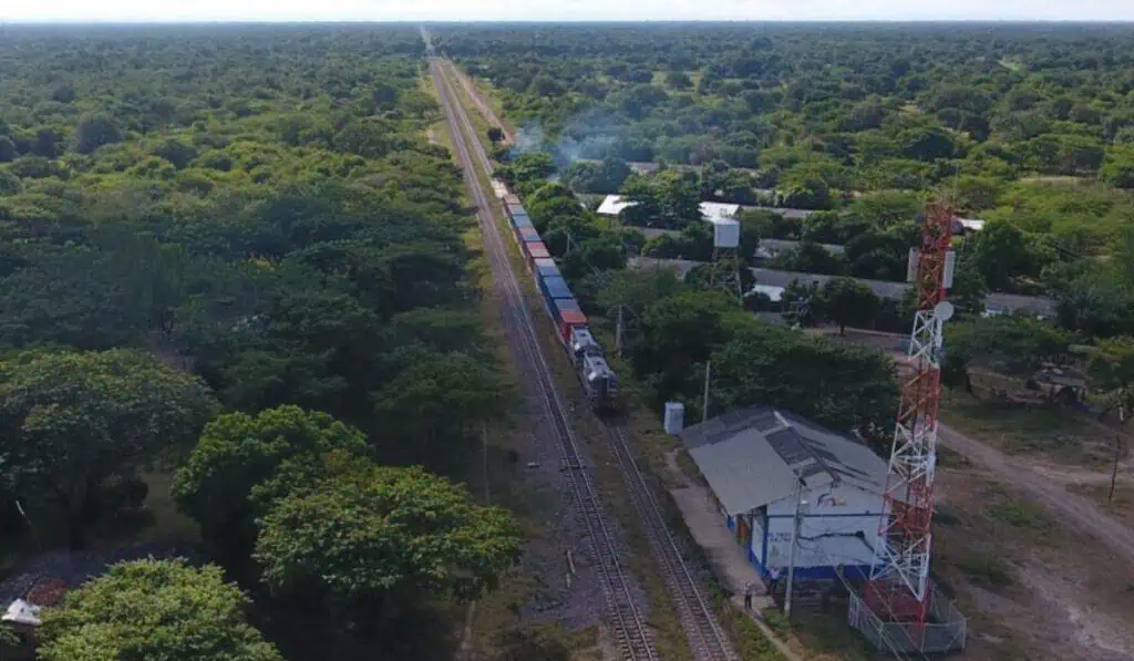 Así es el Ferrocarril del Pacífico que busca revivir el gobierno Petro Trenes ferrocarriles en Colombia