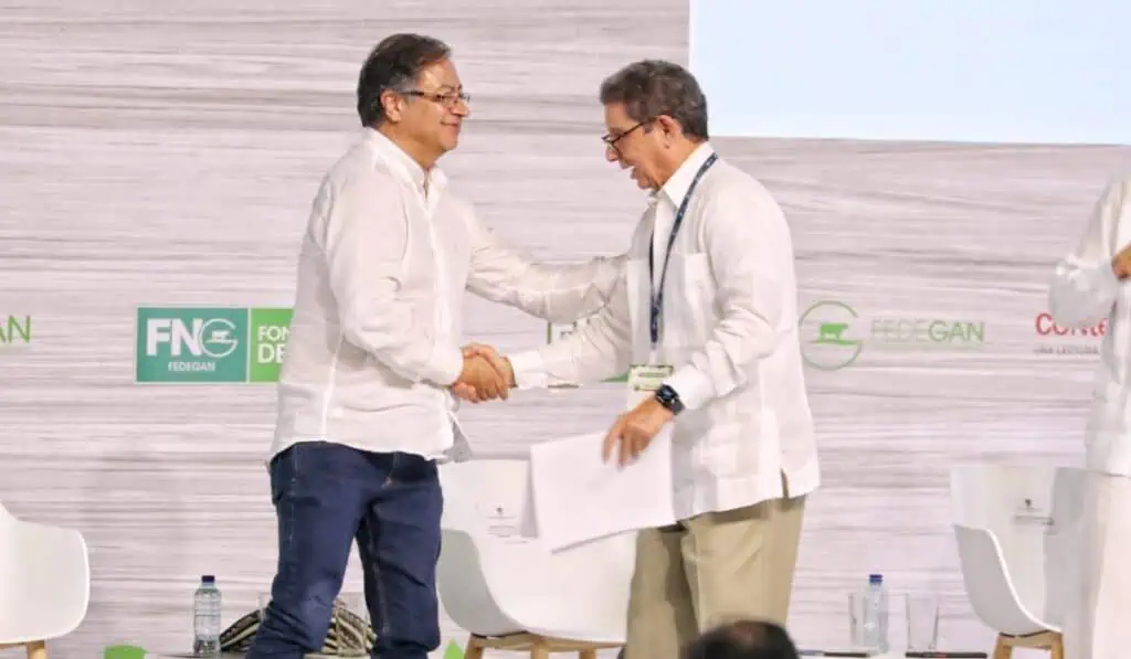 ¿Cuántas hectáreas debe comprar Colombia por la reforma agraria? Antecedentes del conflicto Gobierno Petro llega a acuerdos con Fedegán en la reforma agraria