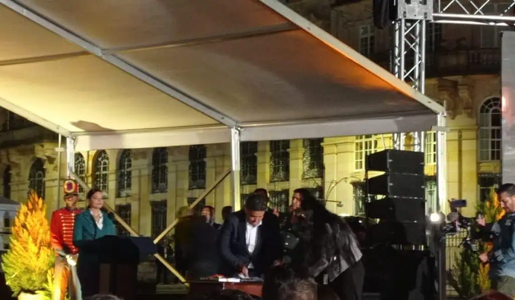Así quedó el Plan Nacional de Desarrollo del gobierno de Gustavo Petro en Colombia Radicación del Plan Nacional de Desarrollo Colombia